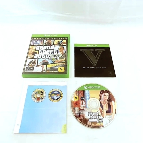 Grand Theft Auto V Five Premium Edition for Xbox - Brand New Still In Plastic - Picture 3 of 3